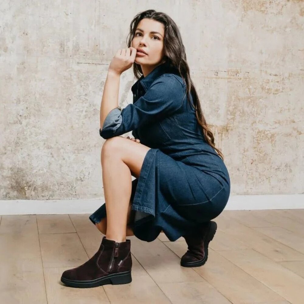 Mephisto $379 Doucia Plum Suede Zip Booties Sz 9.5 NIB! - Picture 2 of 5